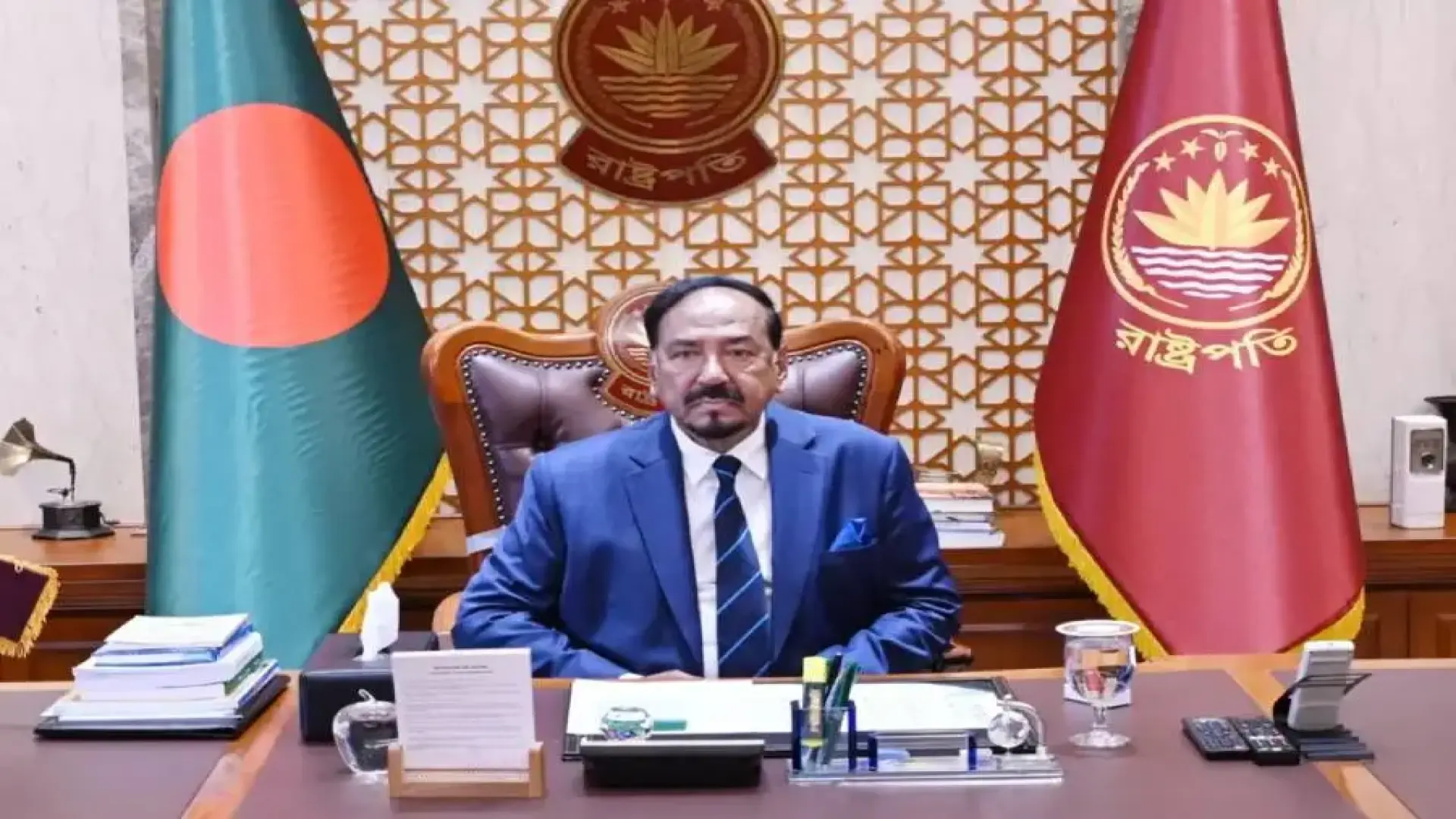 Bangabhaban bids farewell to acting President Hafiz Uddin