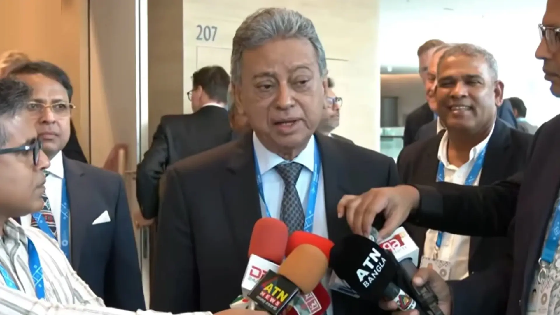Bangladesh Keeps IMF Talks Open Despite Loan Disputes